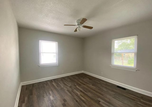 604606 N Moore Road, Chattanooga, TN 37411