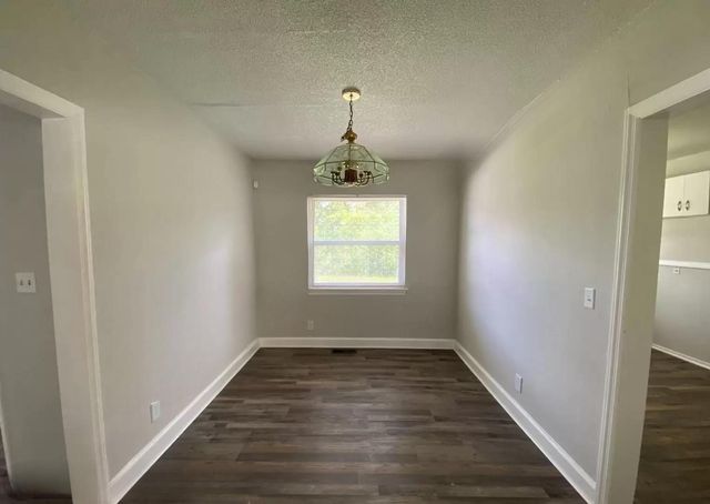 604606 N Moore Road, Chattanooga, TN 37411
