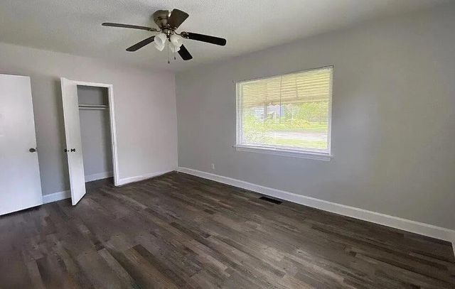 604606 N Moore Road, Chattanooga, TN 37411