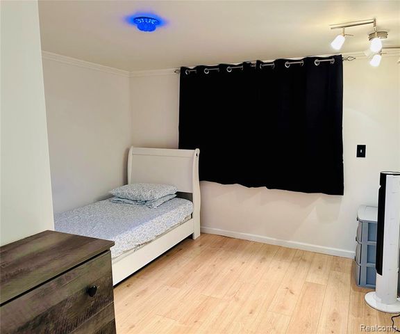 5038 Evaline Street, Hamtramck, MI 48212