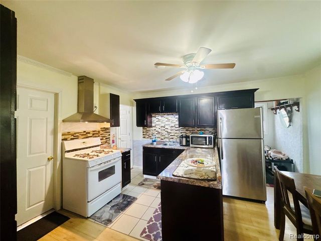 5038 Evaline Street, Hamtramck, MI 48212