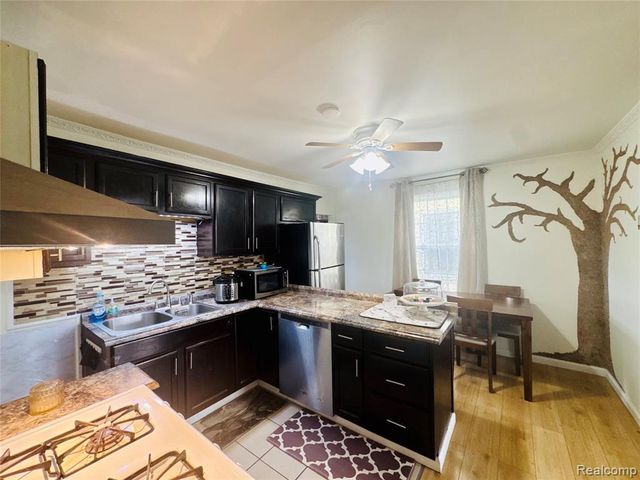 5038 Evaline Street, Hamtramck, MI 48212