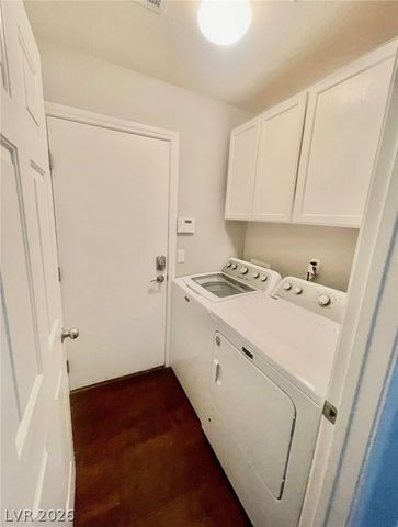 8029 Copperhead Creek Street, Las Vegas, NV 89143