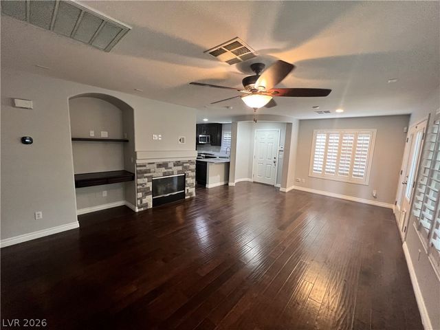 8029 Copperhead Creek Street, Las Vegas, NV 89143