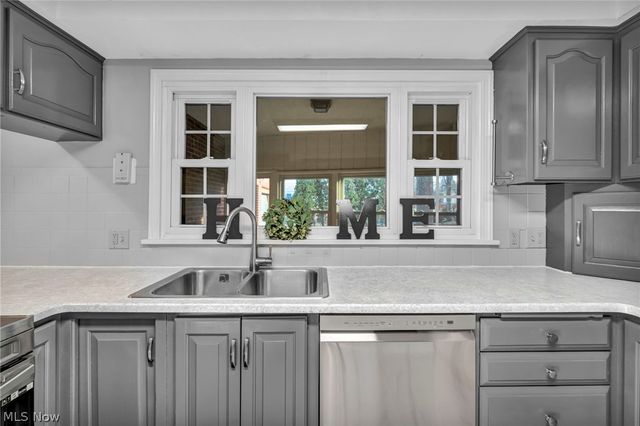 232 Edna Street, Poland, OH 44514