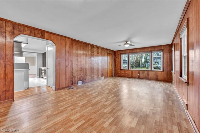 232 Edna Street, Poland, OH 44514