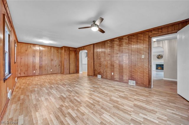 232 Edna Street, Poland, OH 44514