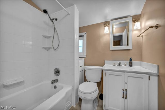 232 Edna Street, Poland, OH 44514