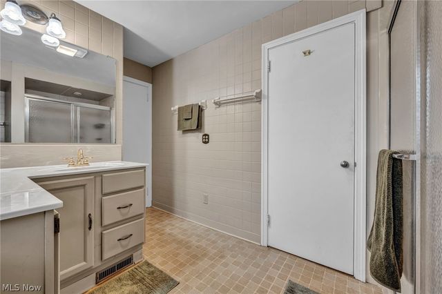 232 Edna Street, Poland, OH 44514