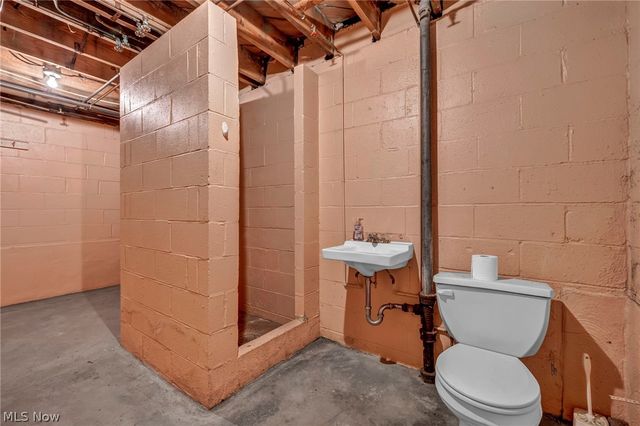 232 Edna Street, Poland, OH 44514