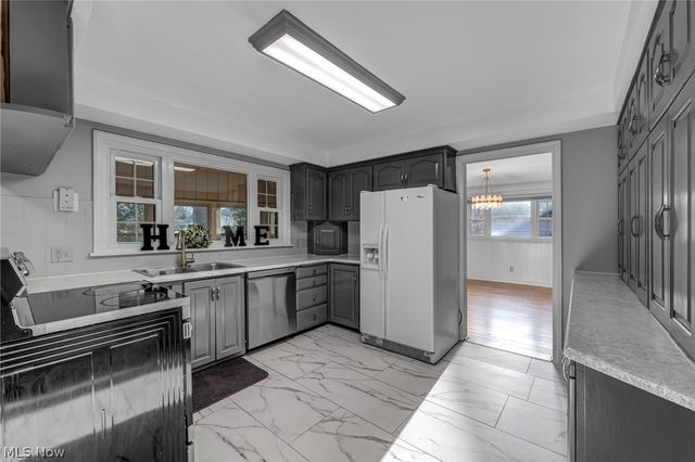 232 Edna Street, Poland, OH 44514