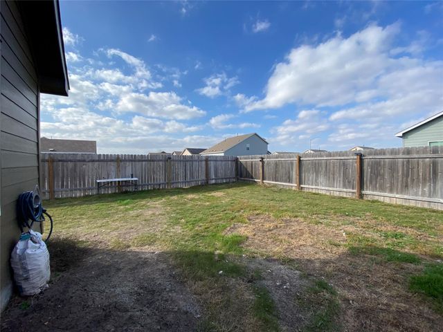 13704 Knights Branch DR, Elgin, TX 78621