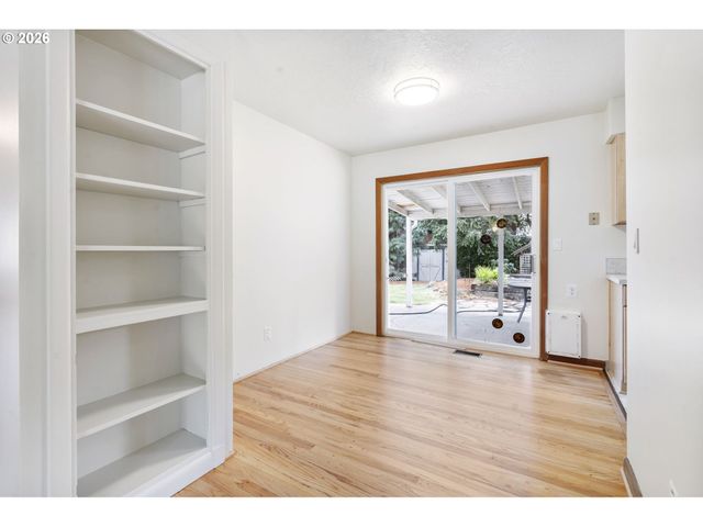 13110 Sw BRIGHTWOOD St, Beaverton, OR 97005