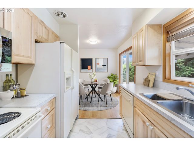 13110 Sw BRIGHTWOOD St, Beaverton, OR 97005