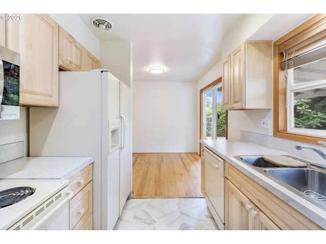 13110 Sw BRIGHTWOOD St, Beaverton, OR 97005