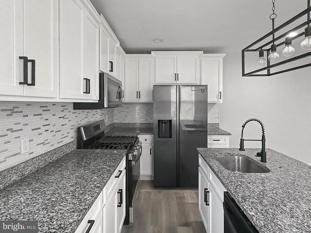 733 LINWOOD AVE N, Baltimore, MD 21205