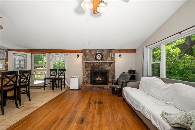 237 Boston Rd, Palmer, MA 01069