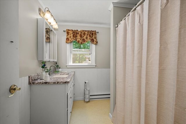 237 Boston Rd, Palmer, MA 01069