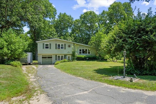 237 Boston Rd, Palmer, MA 01069
