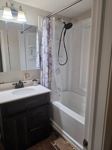 237 Boston Rd, Palmer, MA 01069