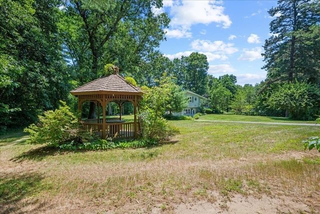 237 Boston Rd, Palmer, MA 01069