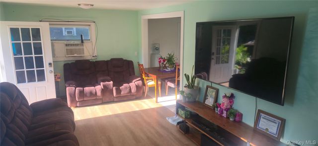 233 Beaver Drive, Mastic Beach, NY 11951