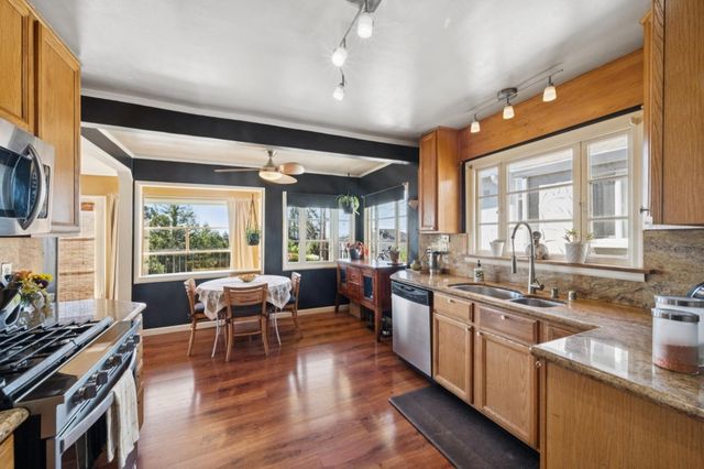 10768 Sheldon St, Oakland, CA 94605