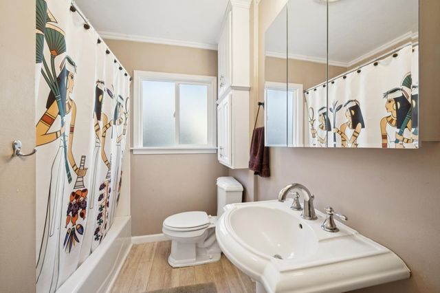 10768 Sheldon St, Oakland, CA 94605