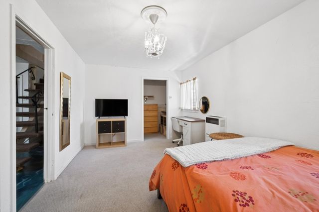 10768 Sheldon St, Oakland, CA 94605