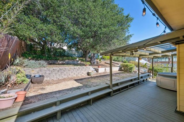 10768 Sheldon St, Oakland, CA 94605