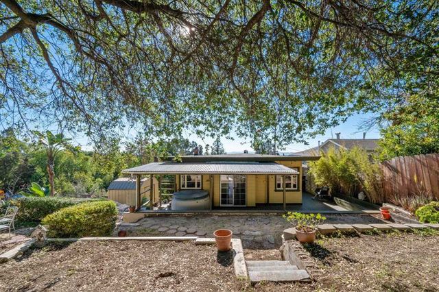 10768 Sheldon St, Oakland, CA 94605