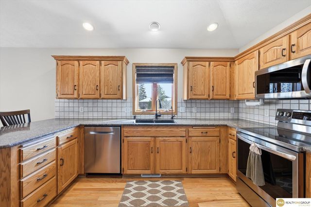 10724 Oak Park Lane, Blair, NE 68008