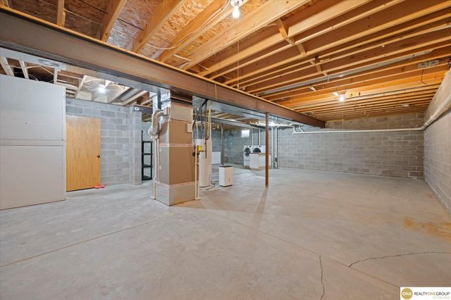 10724 Oak Park Lane, Blair, NE 68008