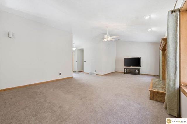 10724 Oak Park Lane, Blair, NE 68008