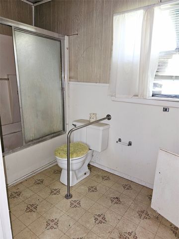 310 W Milam Street, Mexia, TX 76667