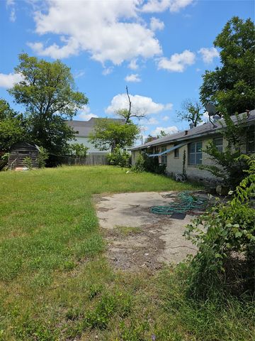 310 W Milam Street, Mexia, TX 76667