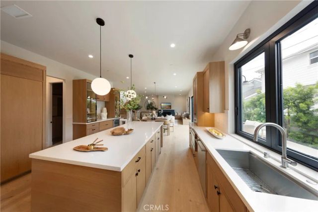 1594 Redlands Place, Costa Mesa, CA 92627