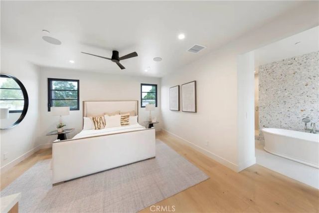 1594 Redlands Place, Costa Mesa, CA 92627