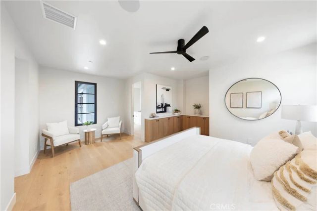 1594 Redlands Place, Costa Mesa, CA 92627