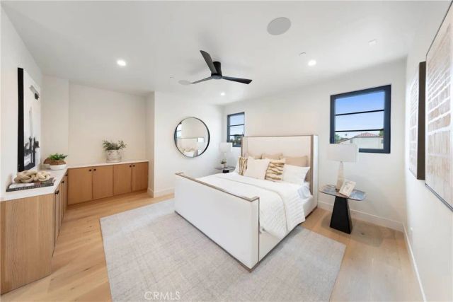 1594 Redlands Place, Costa Mesa, CA 92627