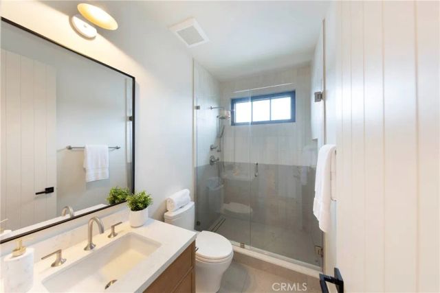 1594 Redlands Place, Costa Mesa, CA 92627