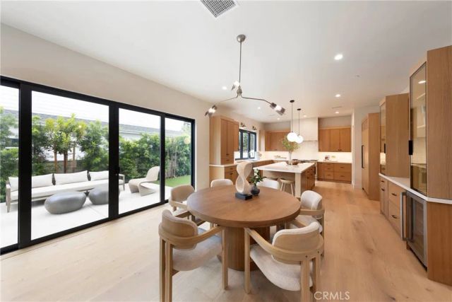 1594 Redlands Place, Costa Mesa, CA 92627