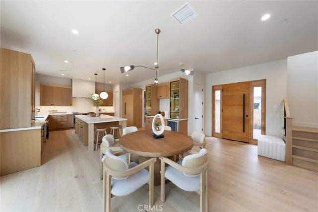 1594 Redlands Place, Costa Mesa, CA 92627