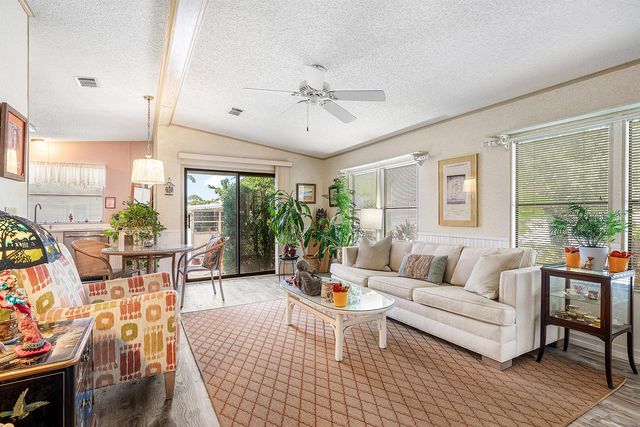 4 East Cedar Drive Cd, Briny Breezes, FL 33435