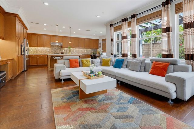 60 Sedgewick, Irvine, CA 92620