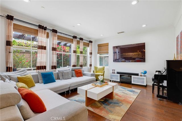 60 Sedgewick, Irvine, CA 92620
