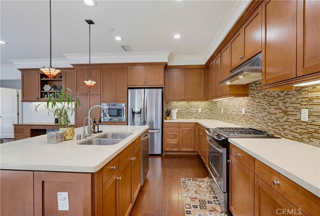 60 Sedgewick, Irvine, CA 92620
