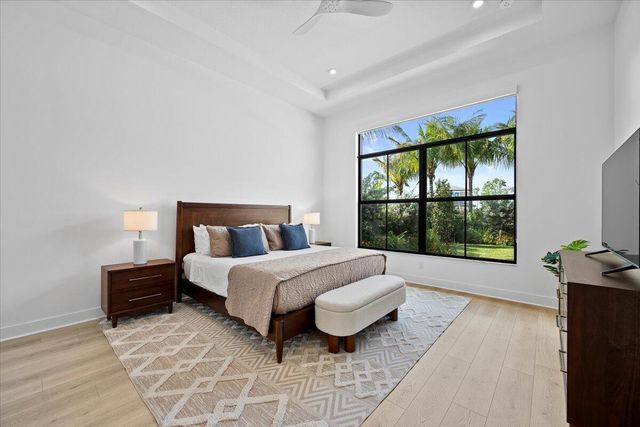 13621 Le Christine Drive, Palm Beach Gardens, FL 33412