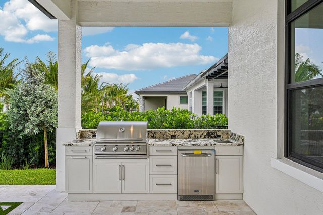 13621 Le Christine Drive, Palm Beach Gardens, FL 33412