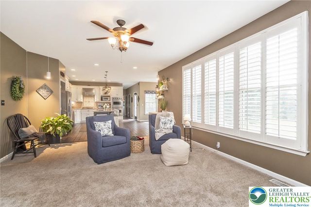 230 Hopewell Drive, Allentown City, PA 18104